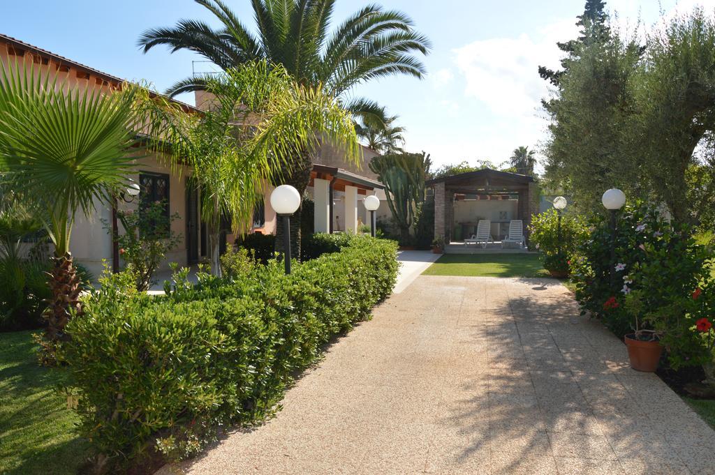 Villa Paola Фонтане Бианче Екстериор снимка